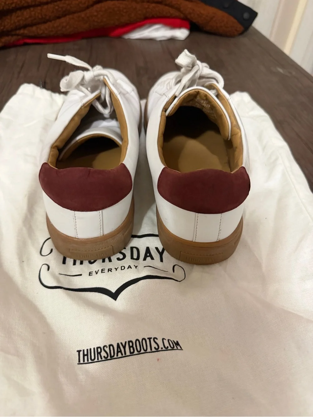 Men's White Leather Low-Top Sneakers with Brown Heel Accent